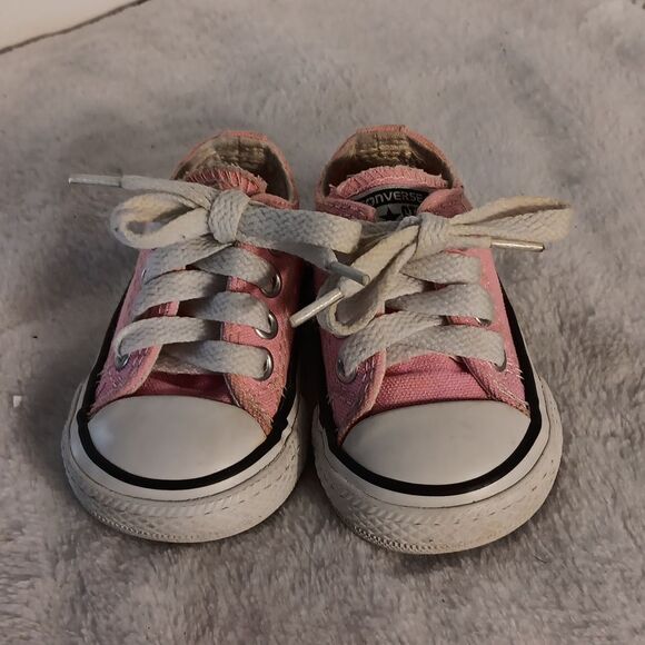 Converse Pink Baby Sneakers - Picture 2 of 6
